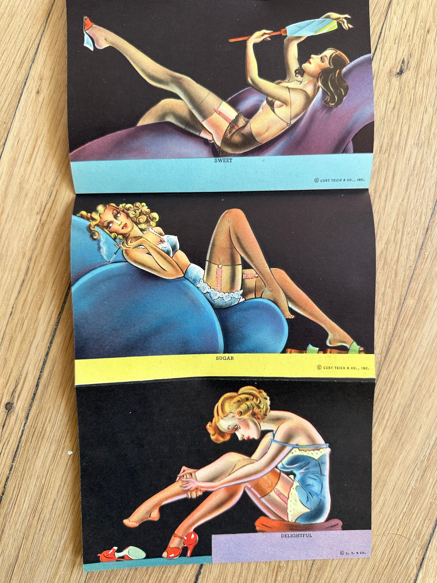 1940s Fold Out  Pin Up Postcard  Set