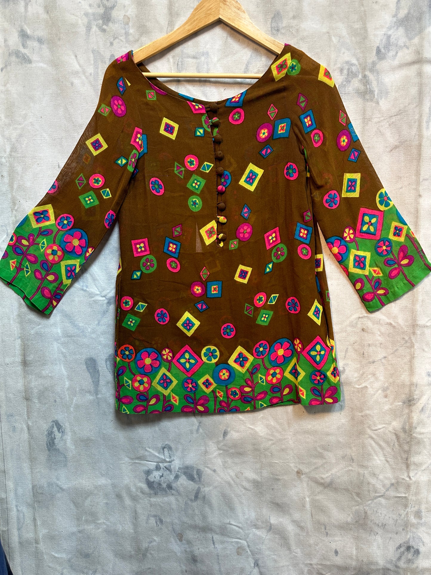 SOLD • Sweet Early 70s Psychedelic Top